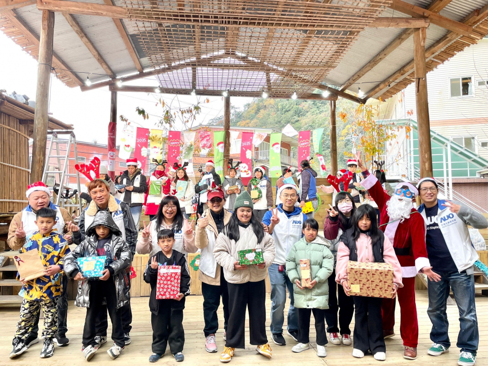 友達永續基金會號召「圓夢計畫」行動連續23年，由同仁凝聚內部愛心與資源送往偏鄉，累積為逾萬名兒童圓夢，實踐友達共創共好的永續精神。